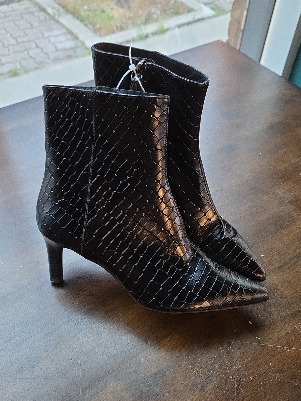 Geox Size EU 36  US 6 Black Croc-Embossed Pointed Toe Ankle Booties